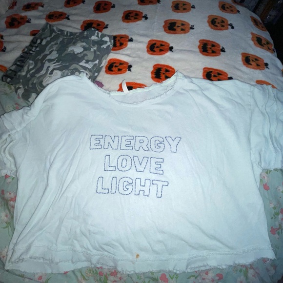 FP MOVEMENT TOP - Picture 2 of 4